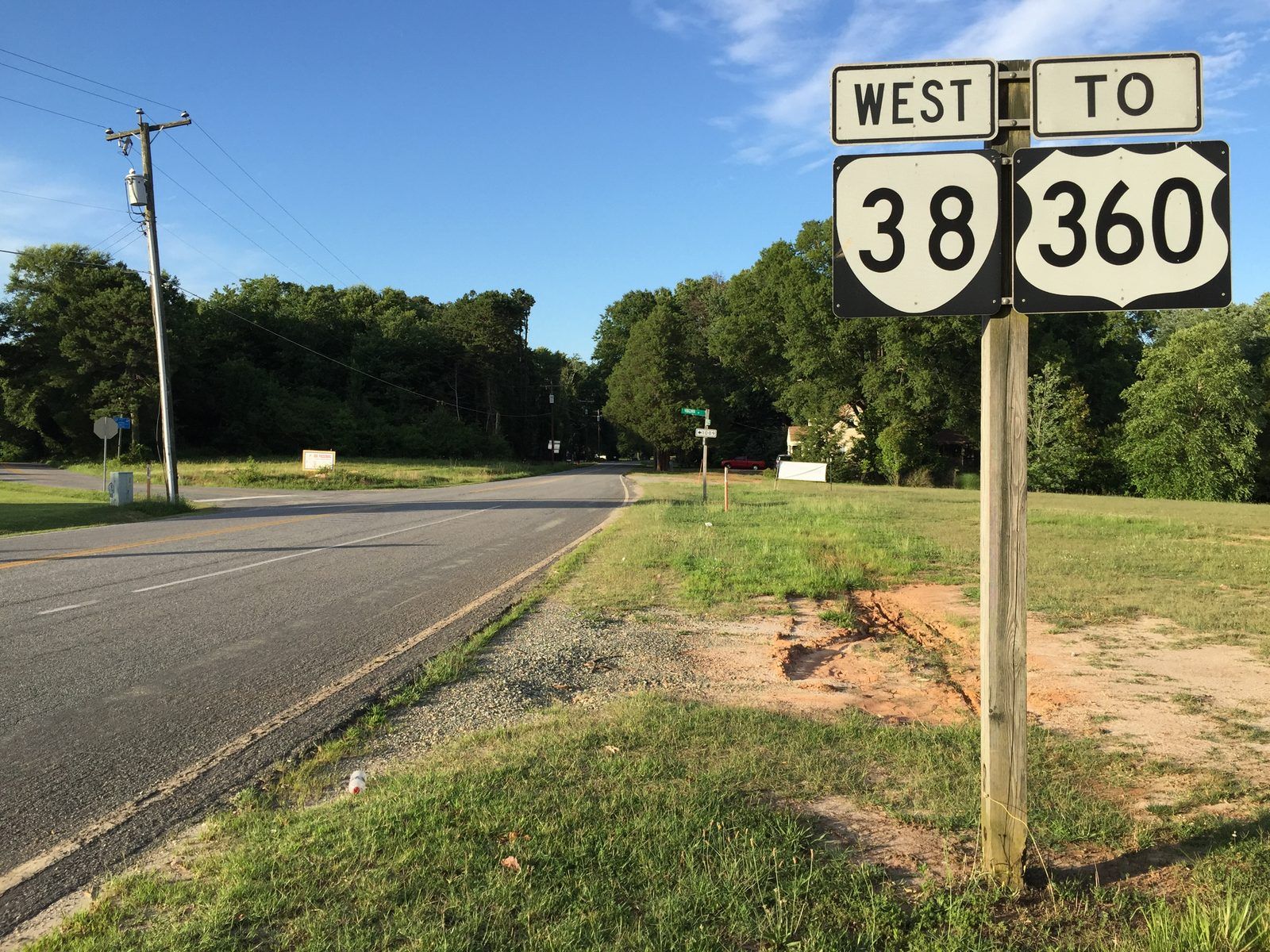 2017-06-26 19 15 16 View west along Virginia State Route 38 (Five Forks Road) at Virginia Street (Virginia State Secondary Route 1009) in Amelia Courthouse, Amelia County, Virginia